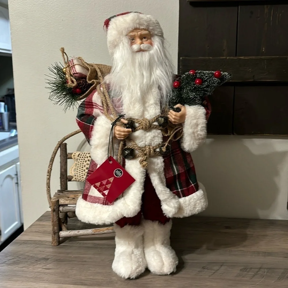 NWT WINTER WONDER LANE FAUX FUR PLAID SANTA WITH BOTTLE BRUSH TREE & BURLAP SACK